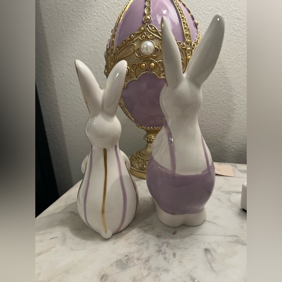 Modern Bunny Ceramic Decor – Set of 2 Pastel Purple & White Bunnies - Picture 8 of 8
